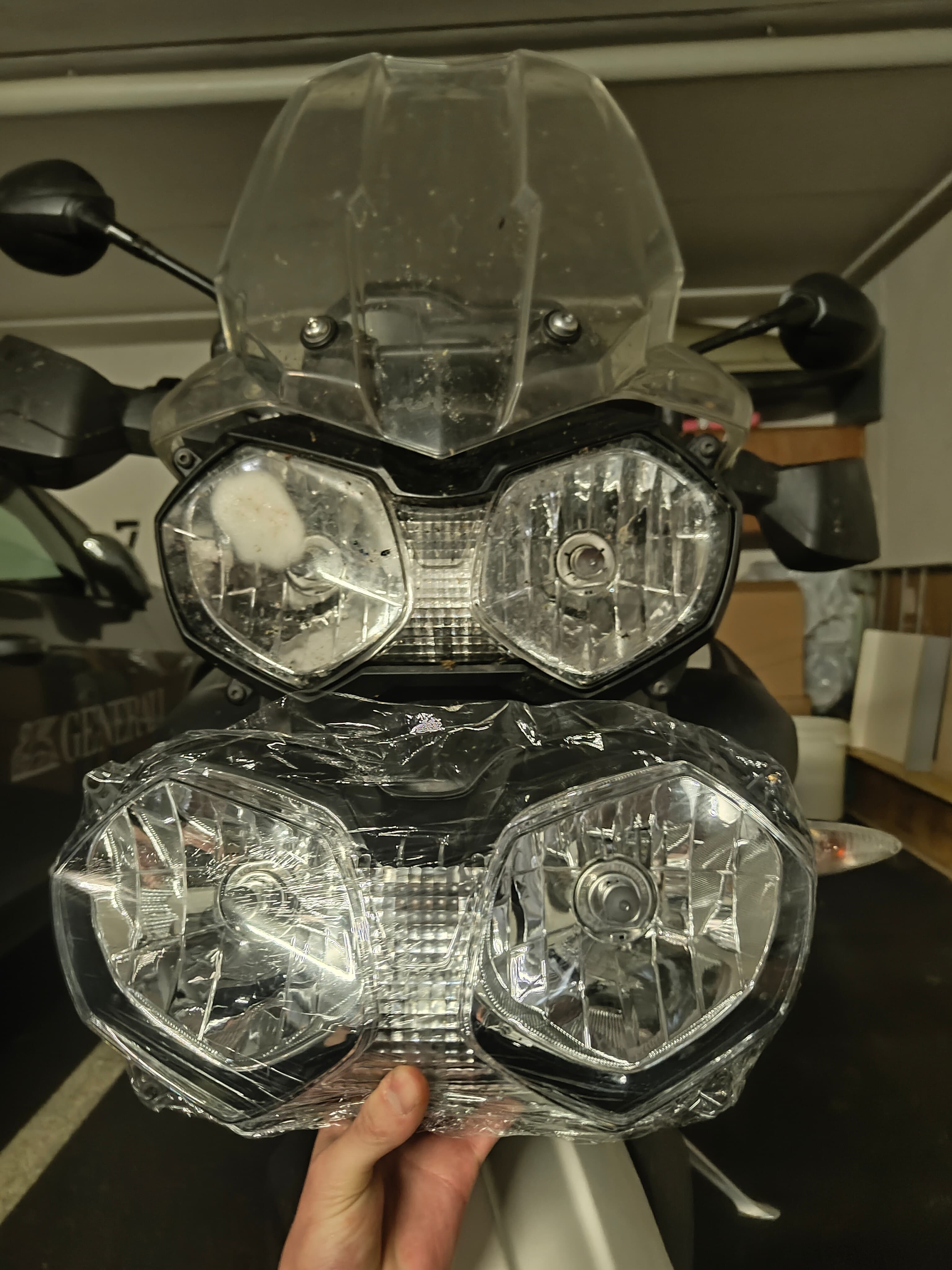 Tiger 800 — Scheinwerfervergleich
